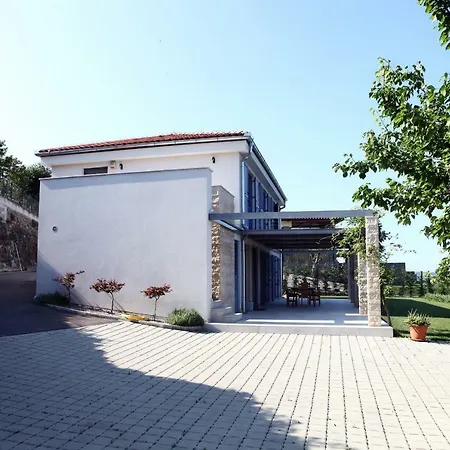 Colomban Villa *